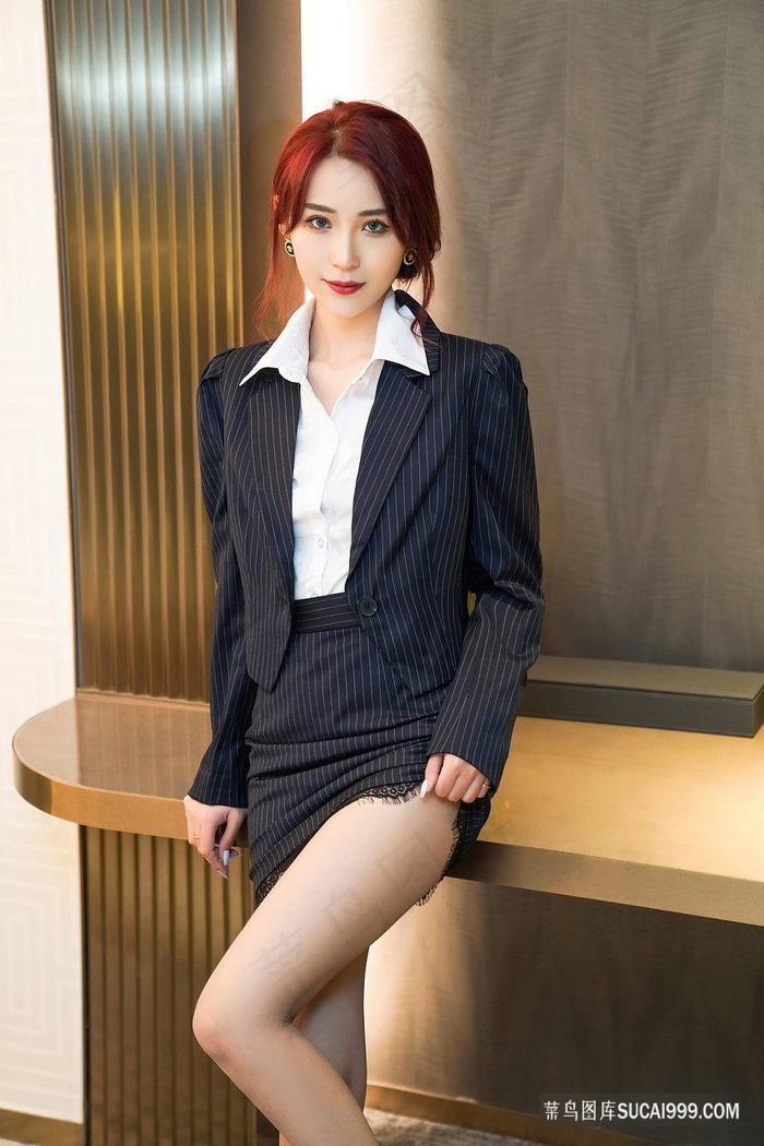 迷jian漂亮女邻居小莉