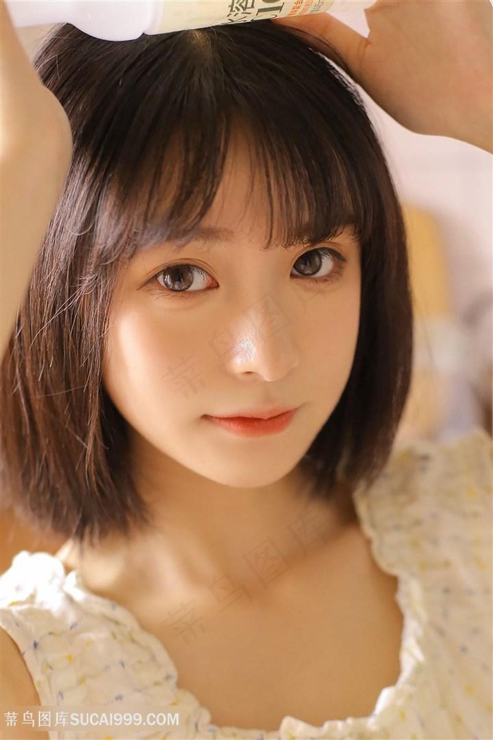 五个黑人玩一个女5P的小说