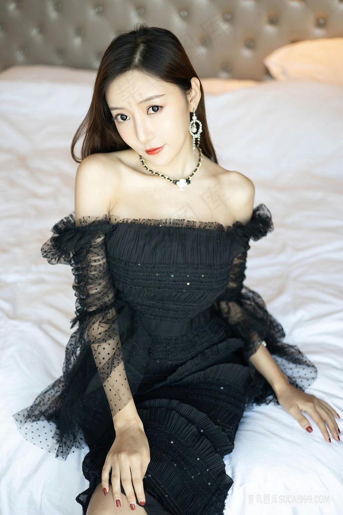 女同性激烈床戏舌吻戏