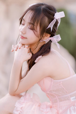 国产精品久久高潮呻吟粉嫩av