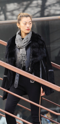 日韩AV无码一区二区三区艾草